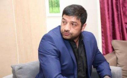 Kənan M.M. “Maşın-şou"dan danışdı: “Mənə daş atanlara...”