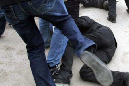 Bakıda kürəkənlər öz qayınatalarını döyüblər