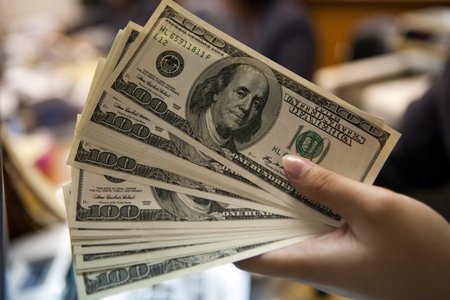 Dollar bu gün neçəyədir?