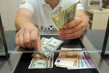 Dollar bu gün neçəyədir? - Rəsmi valyuta məzənnələri