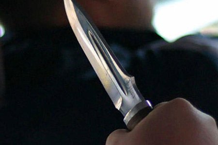 Kişi yenicə boşandığı arvadını bıçaqladı - Daşkəsəndə