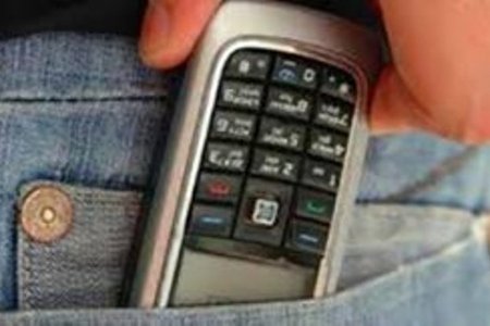Bakı sakinini döyüb telefonunu əlindən aldılar