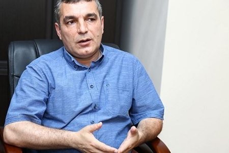 Natiq Cəfərli: “Dövlətin birbaşa iştirakı olmadan problemli kreditlərlə bağlı məsələ həllini tapmayacaq”