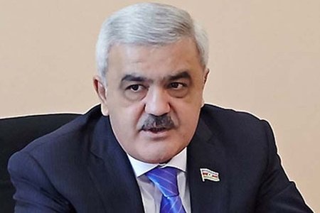 Rövnəq Abdullayev “Qazprom” və “Rosneft” şirkətlərinin rəhbərləri ilə görüşdü