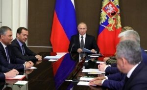 Putin Təhlükəsizlik Şurasını topladı