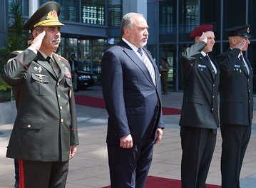 Müdafiə nazirinin İsrail səfərindən mühüm gözləntilər