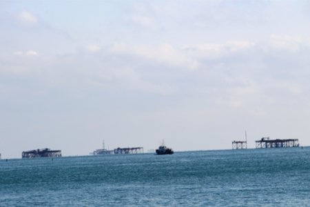 Qazaxıstan Xəzərdə 50 mlrd. ton karbohidrogen ehtiyatının olduğunu ehtimal edir