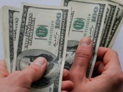 100 dolları 200 dollar "edən" kamerunluya cəza istənildi
