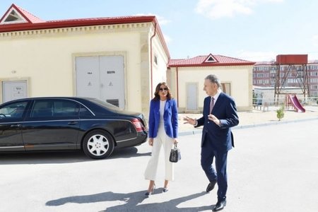 Azərbaycanın I vitse-prezidenti Ramanada məcburi köçkün ailələri üçün inşa edilən bina ilə tanış olub
