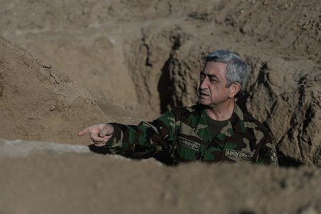 Sərkisyan Ermənistanın təkbaşına öz müdafiəsini təşkil etmək gücündə olmadığını bəyan edib