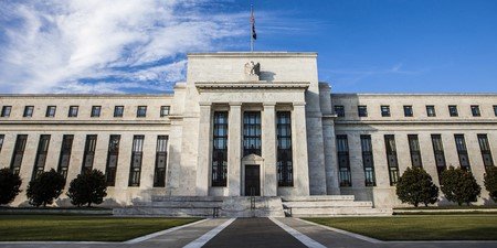 FED dünənki iclasda dolların lehinə açıqlamalar səsləndirib