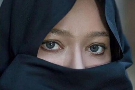 Məşhur aktrisa zəlzələ zamanı İranda imiş