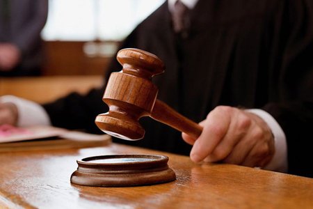 Bir neçə bankda filial müdiri işləyən şəxsə prokuror cəza istəyəcək