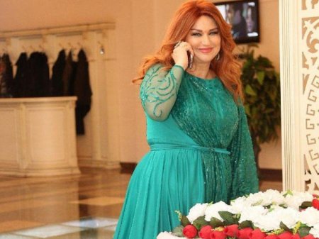 Mələkxanım Əyyubova prodüserləri tənqid etdi
