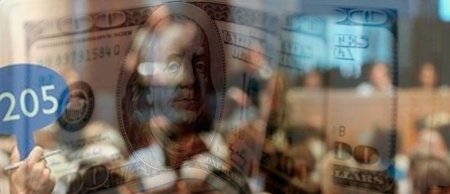 Bugünkü valyuta hərracında dollar cüzi bahalaşıb