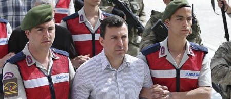 Türkiyədə Baş Qərargah İdarəsinin 144 əməkdaşı həbs edilib