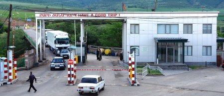 Ermənistanda gömrük məntəqəsinin rəisi həbs olunub