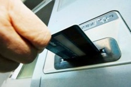 Bakıda qadının plastik kartından 160 manat pul oğurlanıb
