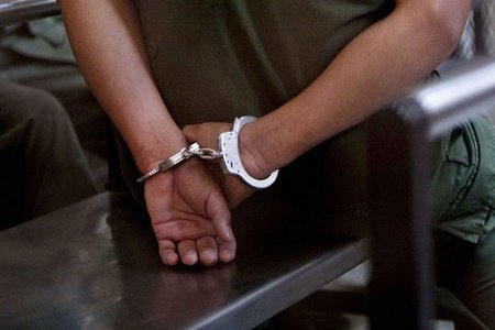 Namus üstündə anasını öldürüb - 16 yaşında qatil olan Maarifin cinayət işi