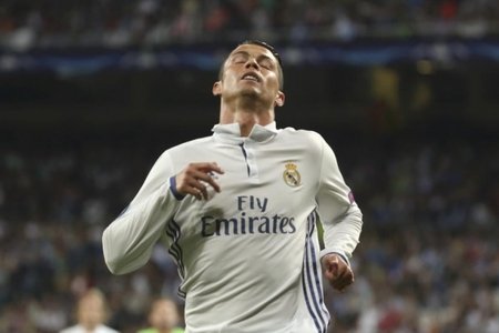 Madrid prokurorluğu Kriştiano Ronaldonu vergi fırıldaqçılığında ittiham edir