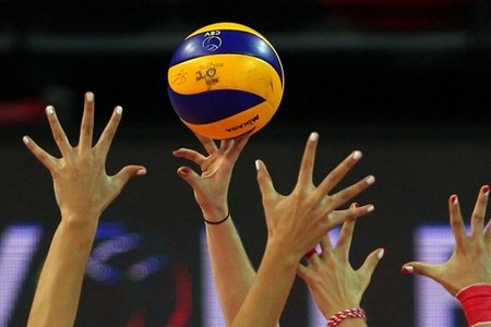 Avroliqa: Azərbaycan voleybolçuları yarışlara məğlubiyyətlə başlayıb