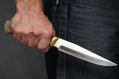Məşuqəsini qətlə yetirən şəxs daha iki nəfəri ağır yaralayaraq qaçıb - Təfərrüat