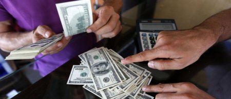 Banklar dolların yeni alış-satış qiymətlərini elan etdilər - SİYAHI