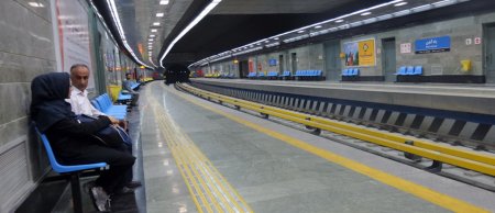 Tehran metrosunda iki qatar toqquşdu: 50 yaralı