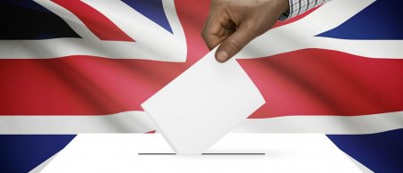 Böyük Britaniyada növbədənkənar Parlament seçkiləri başlayıb