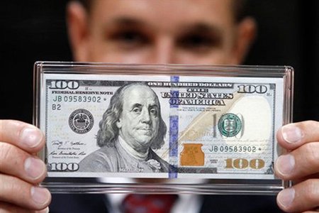 Dövriyyədə saxta manat və dollar artıb - onları necə tanıyaq?