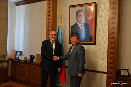 Xarici işlər naziri Elmar Məmmədyarov Aycigit Buranovu diplomatik fəaliyyətinin başa çatması münasibətilə qəbul edib