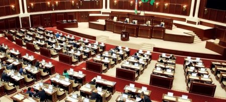 Deputatlar sabah son iclasa toplanır, ardınca tətilə çıxırlar