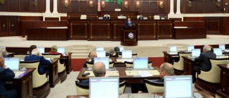 Deputatların etik davranış qaydaları haqqında qanun layihəsi qəbul edilib