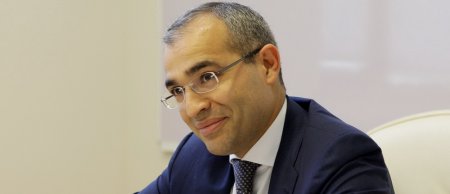 Təhsil naziri Mikayıl Cabbarov təhsildən kənarda qalmış şəxslərlə bağlı əmr imzalayıb