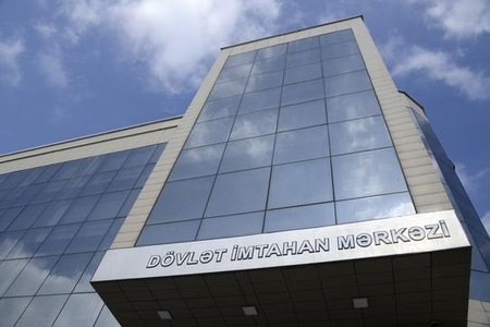 Dövlət qulluğuna qəbul olmaq istəyənlər üçün sınaq imtahanı keçirilir