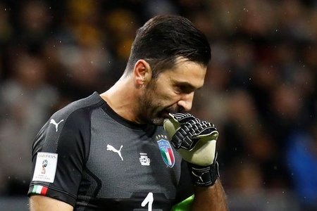 Buffon İtaliya yığmasında karyerasını başa vurduğunu açıqlayıb
