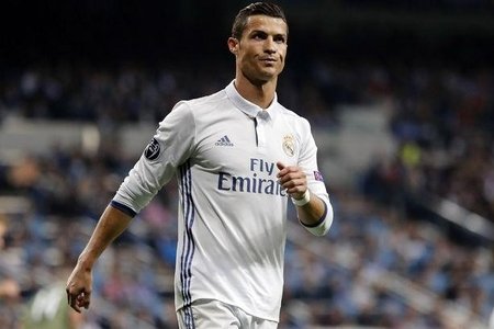 Ronaldonun büstü "Real"ın muzeyinə qoyuldu