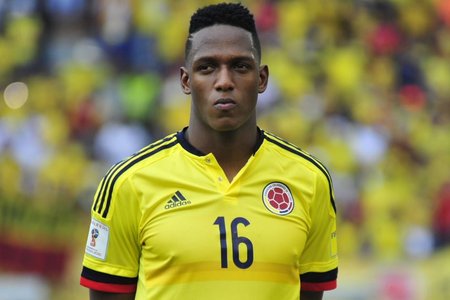 “Barselona” klubu 9 milyon avroya müdafiəçi transfer edəcək