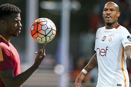 “Qalatasaray” üç futbolçu ilə vidalaşır