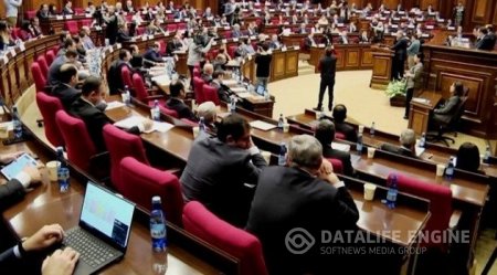 “Biz Rusiyaya hər şey verib, əvəzində heç nə almırıq” – Ermənistan parlament üzvü