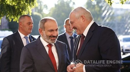 Lukaşenko Paşinyana: “Siz də mənim dostumsunuz, Azərbaycan prezidenti də”